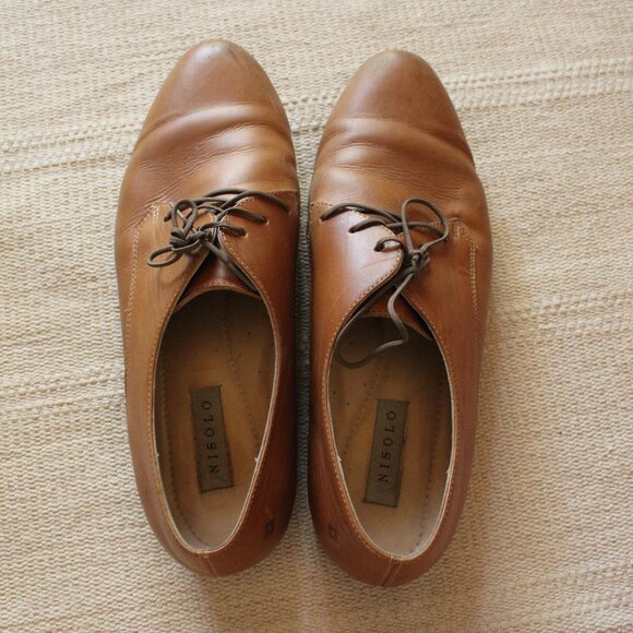 Nisolo Womens Oxford shoe, Size 10, Tan